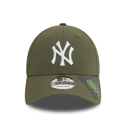 New Era 9FORTY New York Yankees Baseball Cap - MLB Recycled - Olivgrün-Weiß