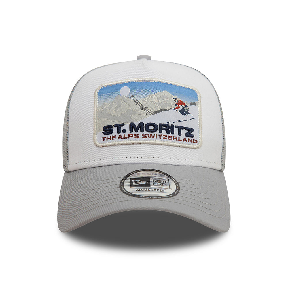 New Era A-Frame St. Moritz Trucker Cap - Ski Patch - Grau-Weiß