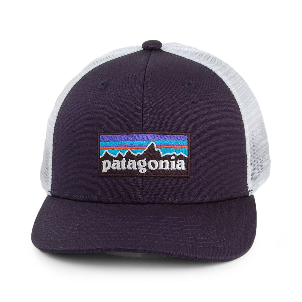 Patagonia Kinder P-6 Logo Trucker Cap aus organischer Baumwolle - Marineblau-Weiß