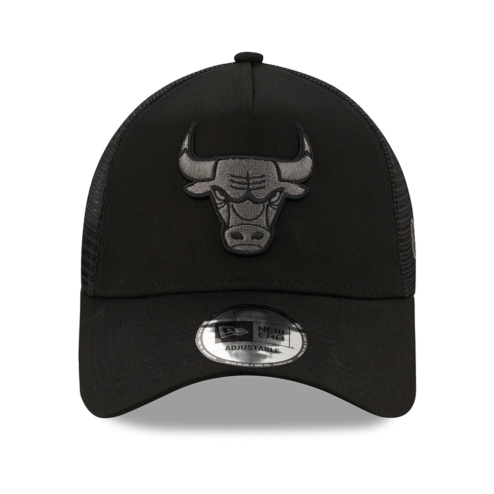 New Era Unisex 9FORTY A-Frame Chicago Bulls Trucker Cap - NBA Black on Black Logo - Schwarz