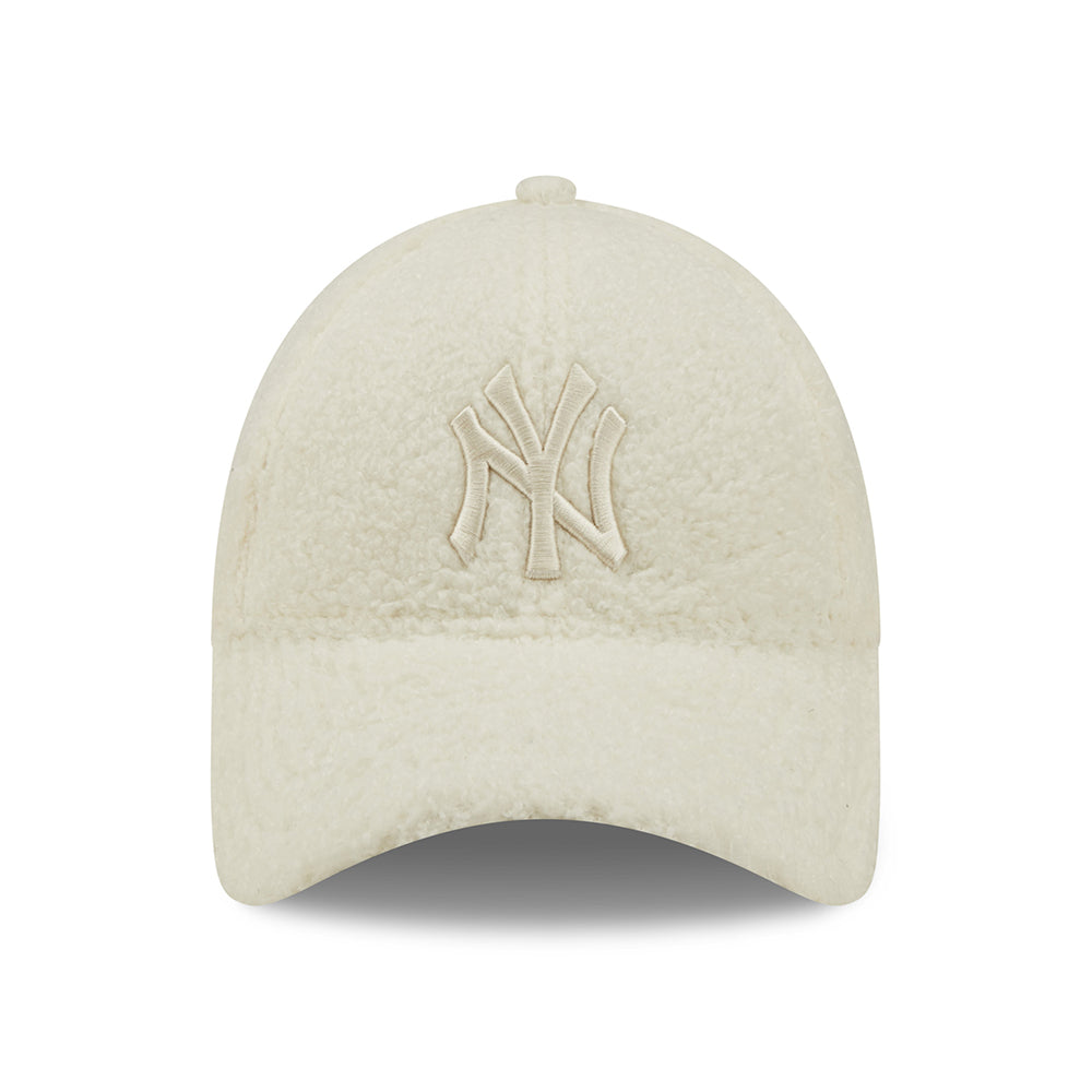 New Era Damen 9FORTY New York Yankees Baseball Cap - MLB Borg - Creme