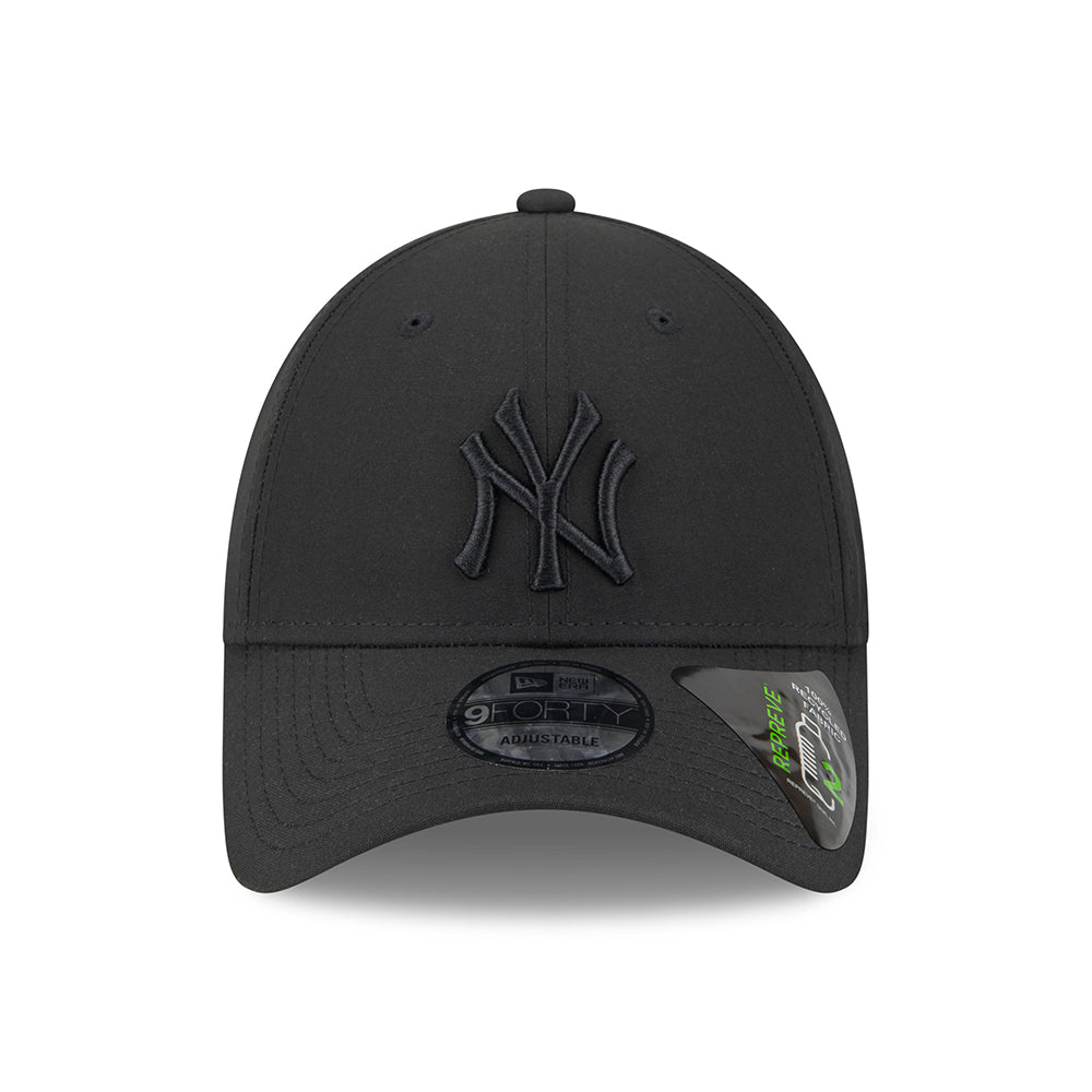 New Era 9FORTY New York Yankees Baseball Cap - MLB Repreve Outline - Schwarz auf Schwarz